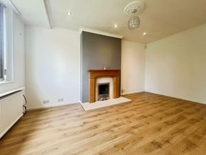 Lounge- click for photo gallery
